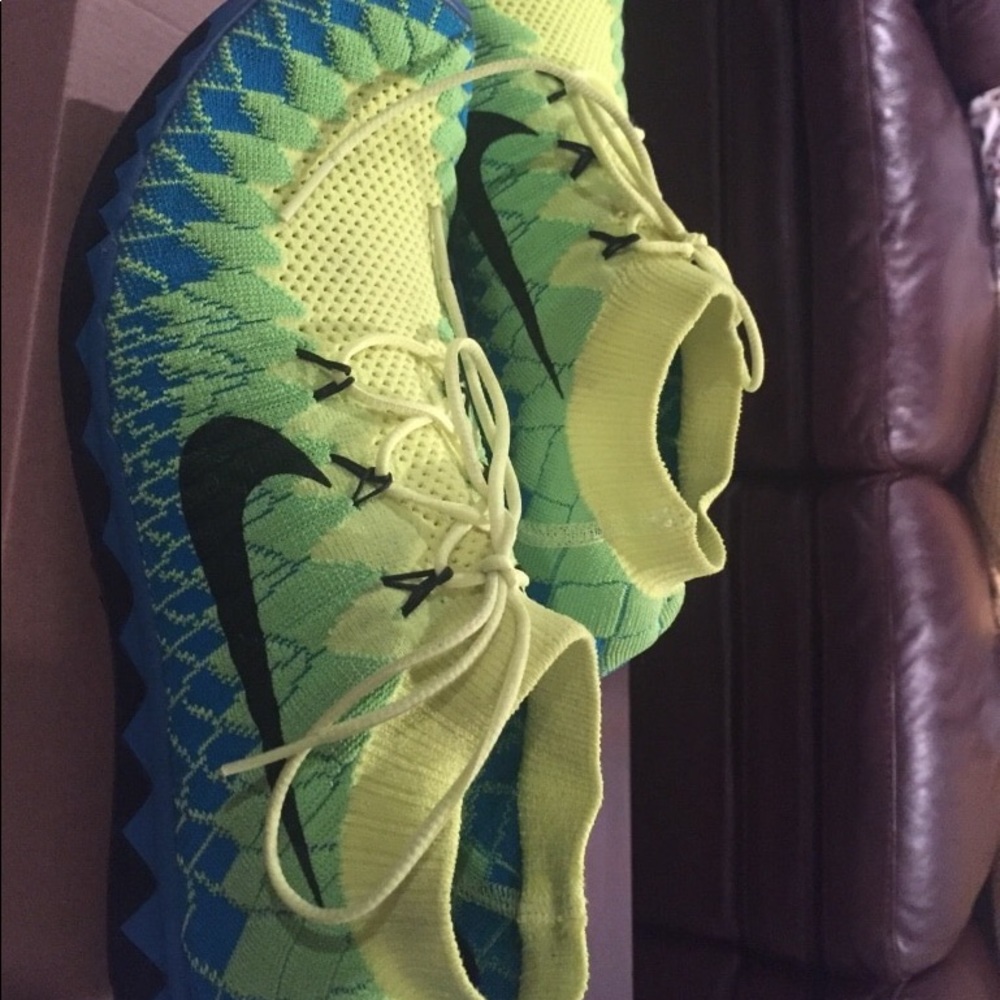 Nike - Picture 2 of 2